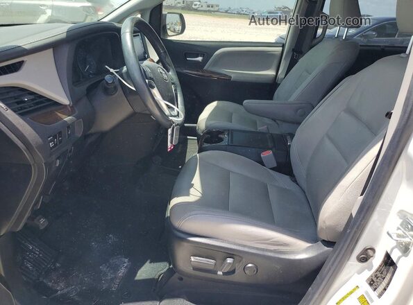 5TDYZ3DC5LS022947 2020 TOYOTA SIENNA Белый Вид салона спереди