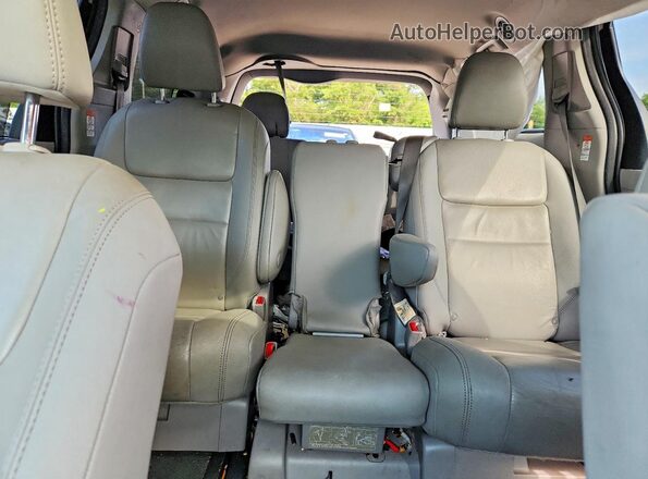5TDYZ3DC5LS050070 2020 TOYOTA SIENNA Silver Vista de los asientos traseros