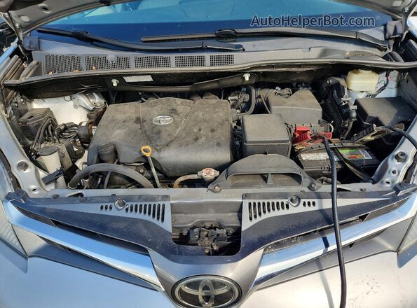 5TDYZ3DC5LS050070 2020 TOYOTA SIENNA Silver Vista del compartimento del motor