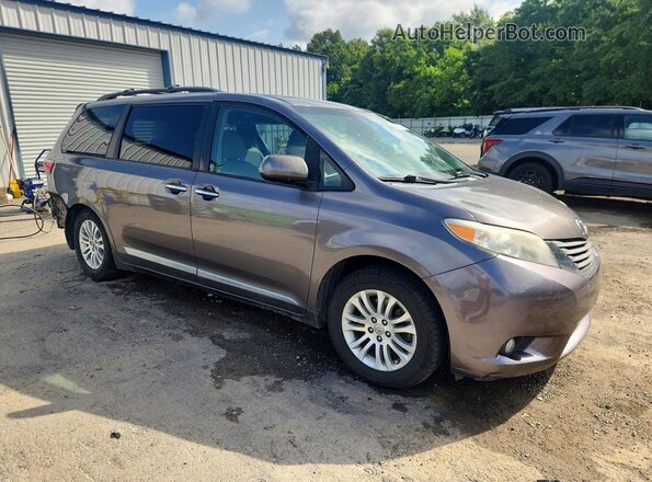 5TDYZ3DC6HS793277 2017 TOYOTA SIENNA Gray Przód prawy