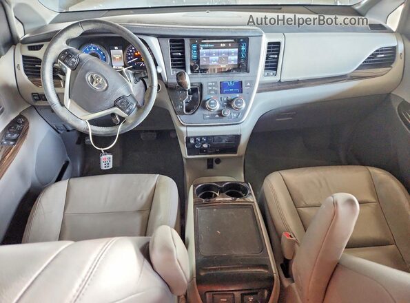 5TDYZ3DC6HS876403 2017 TOYOTA SIENNA Серый 