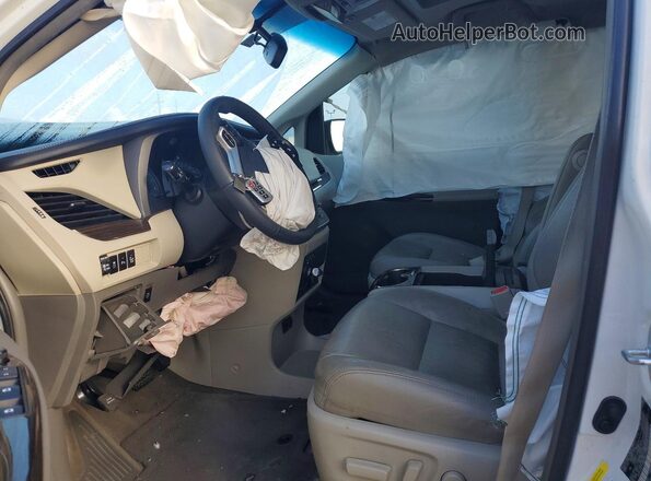 5TDYZ3DC7HS867113 2017 TOYOTA SIENNA White Vista interior delantera