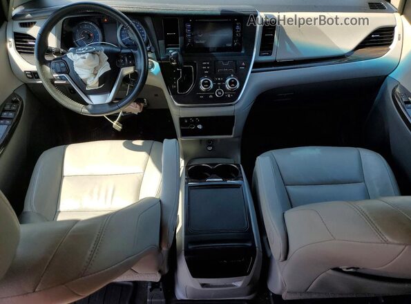 5TDYZ3DC8HS820138 2017 TOYOTA SIENNA Gray Dashboard view