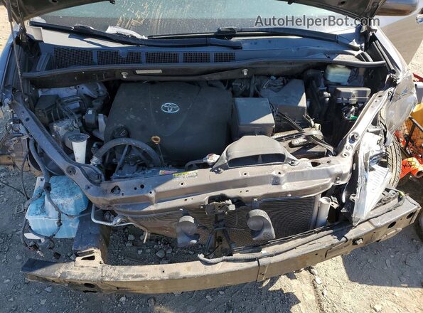 5TDYZ3DC8HS820138 2017 TOYOTA SIENNA Gray Engine compartment view