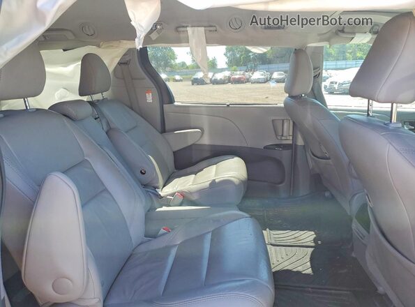 5TDYZ3DC8HS820138 2017 TOYOTA SIENNA Gray Rear interior view