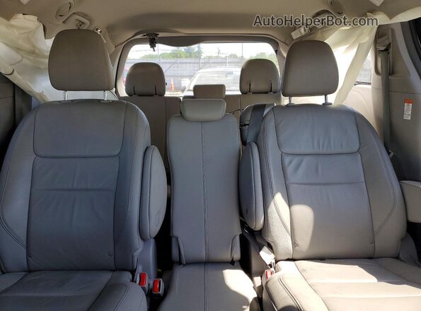 5TDYZ3DC8HS820138 2017 TOYOTA SIENNA Gray Rear seats view
