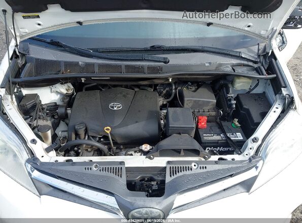 5TDYZ3DC9JS902630 2018 TOYOTA SIENNA White Вид ззаду