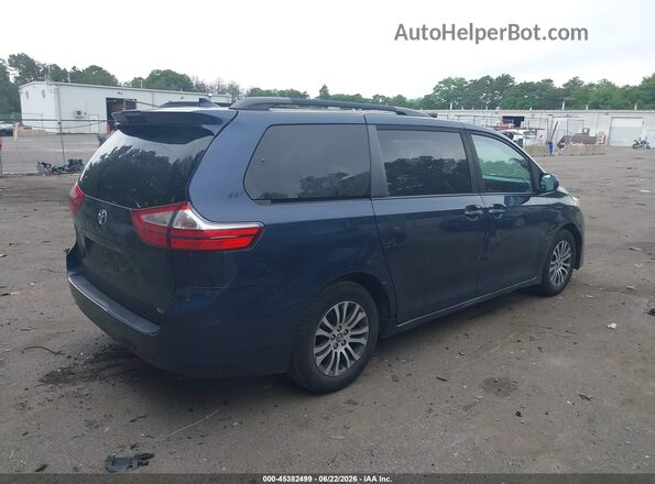 5TDYZ3DC9JS960141 2018 TOYOTA SIENNA Blue Rear interior view