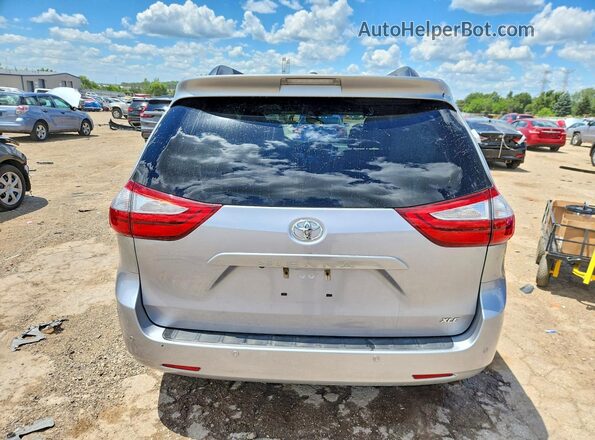 5TDYZ3DCXHS778927 2017 TOYOTA SIENNA Silver უკანა ხედი