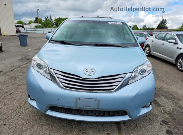 5TDYZ3DCXHS833151 2017 TOYOTA SIENNA Синий Вид спереди