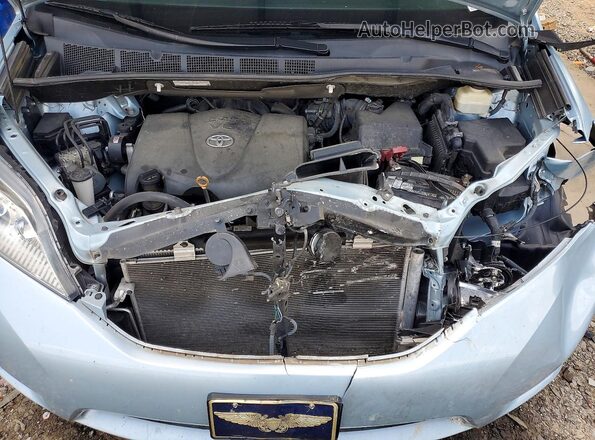 5TDYZ3DCXHS871186 2017 TOYOTA SIENNA Blue Engine compartment view