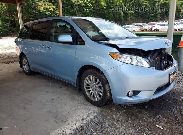 5TDYZ3DCXHS871186 2017 TOYOTA SIENNA Blue Front right