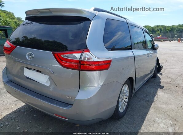 5TDYZ3DCXHS891101 2017 TOYOTA SIENNA Silver უკანა მარჯვენა