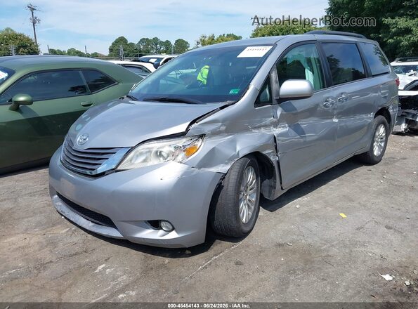 5TDYZ3DCXHS891101 2017 TOYOTA SIENNA Silver წინა მარცხენა ხედი სამი მეოთხედიდან