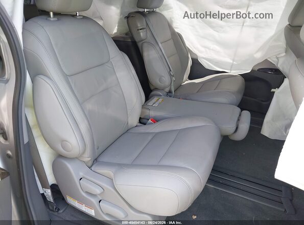 5TDYZ3DCXHS891101 2017 TOYOTA SIENNA Silver VIN კოდის სტიკერის ხედი