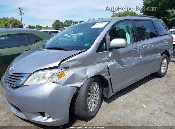 5TDYZ3DCXHS891101 2017 TOYOTA SIENNA Silver წინა ხედი