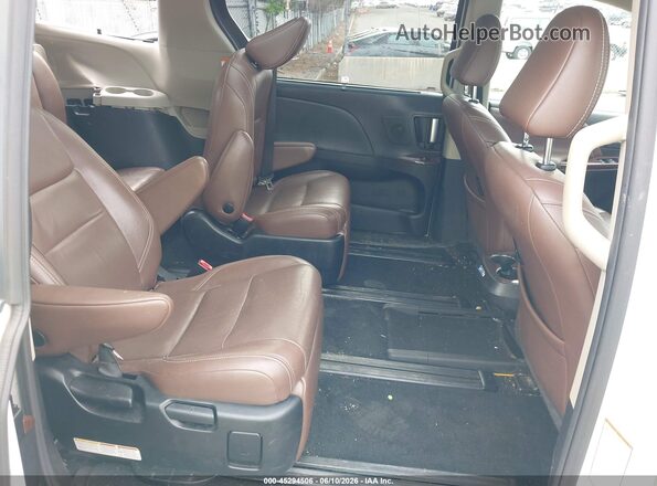 5TDYZ3DCXJS943557 2018 TOYOTA SIENNA White Widok naklejki z numerem VIN