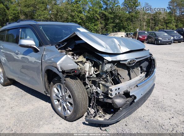 5TDYZRAH1MS084107 2021 TOYOTA HIGHLANDER Серебряный Вид спереди