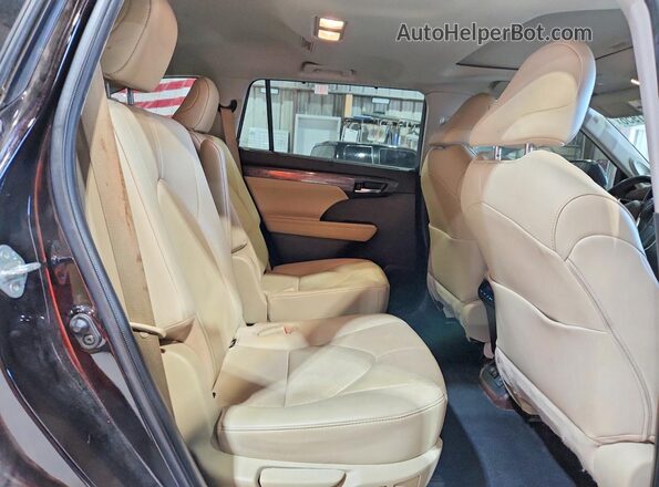 5TDYZRAH9LS022467 2020 TOYOTA HIGHLANDER Темно-бордовый Вид задней части салона