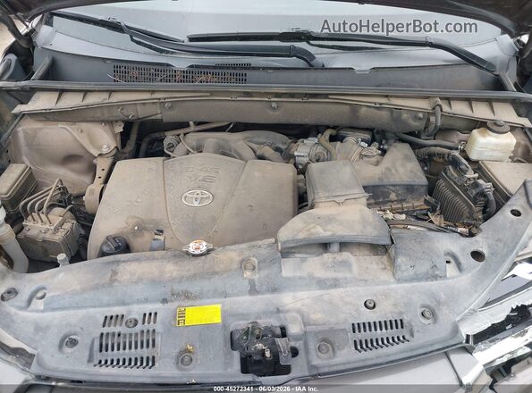5TDYZRFH0JS275232 2018 TOYOTA HIGHLANDER Pewter Rear view
