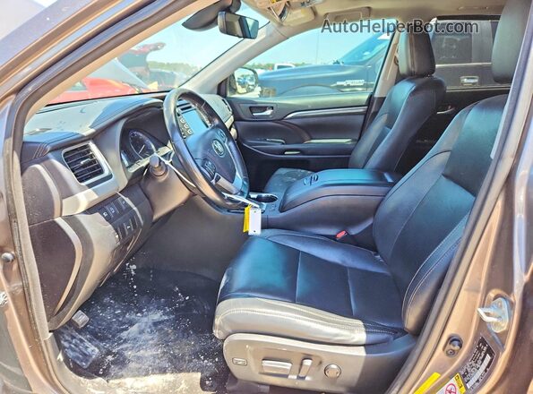 5TDYZRFH3HS203225 2017 TOYOTA HIGHLANDER Серый Вид салона спереди