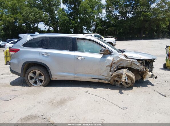 5TDYZRFH3HS220977 2017 TOYOTA HIGHLANDER Silver Սարքավորումների վահանակի տեսք