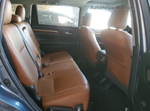 5TDYZRFH3JS245089 2018 TOYOTA HIGHLANDER Gray Вид задньої частини салону