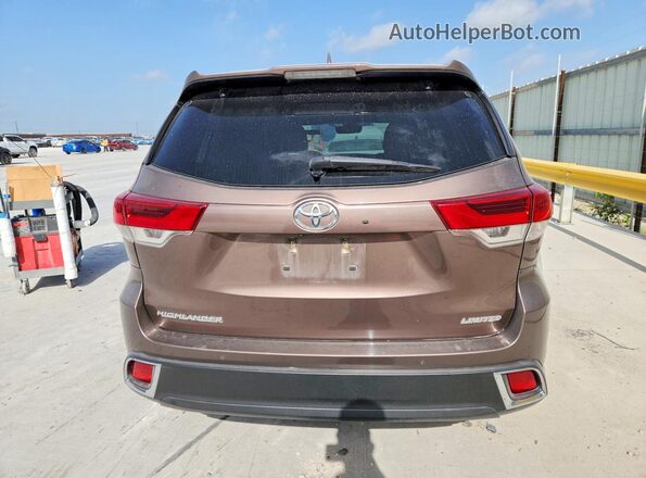 5TDYZRFH4JS259731 2018 TOYOTA HIGHLANDER Brown Rear view