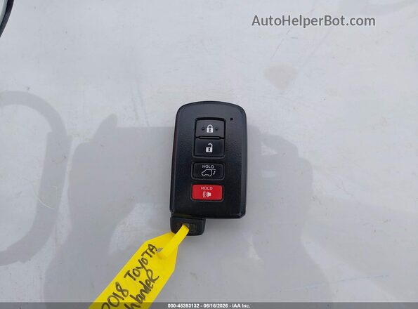 5TDYZRFH5JS286744 2018 TOYOTA HIGHLANDER Red Widok deski rozdzielczej
