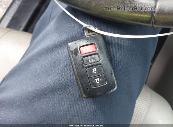 5TDYZRFH9JS243606 2018 TOYOTA HIGHLANDER Gray Dashboard view