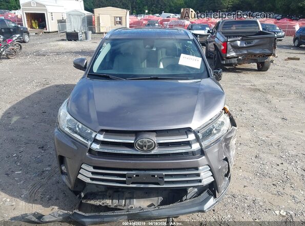 5TDYZRFH9JS243606 2018 TOYOTA HIGHLANDER Gray Instrument cluster view