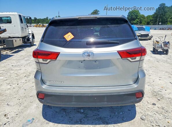5TDZARFH0JS040891 2018 TOYOTA HIGHLANDER Серебряный 
