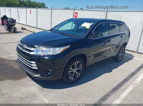 5TDZARFH2JS032873 2018 TOYOTA HIGHLANDER Black Передня ліва чверть