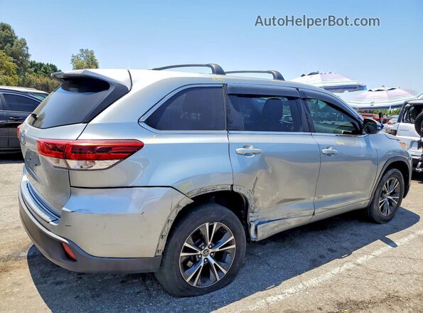 5TDZARFH3JS041162 2018 TOYOTA HIGHLANDER Silver 