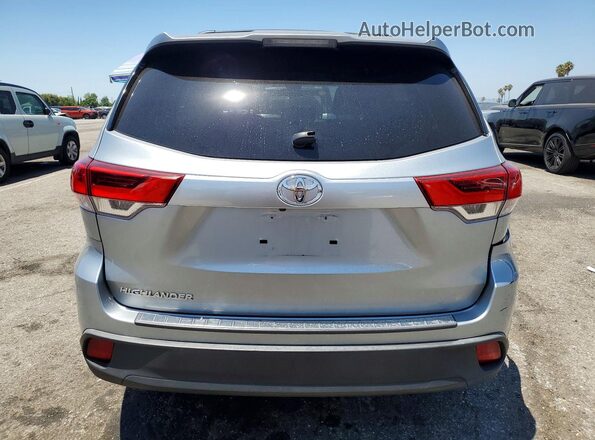 5TDZARFH3JS041162 2018 TOYOTA HIGHLANDER Silver 