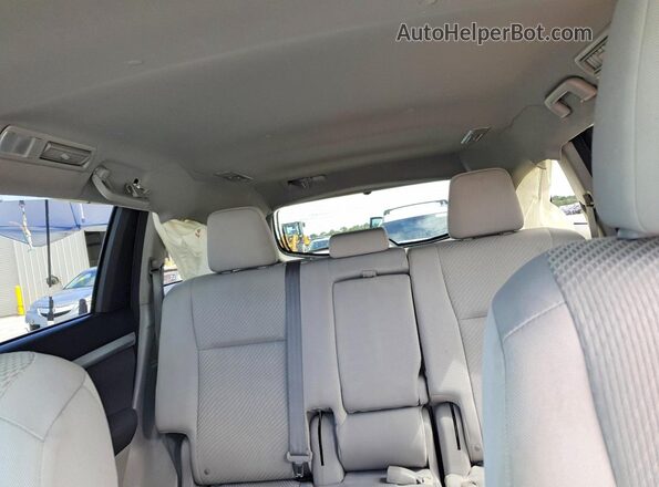 5TDZARFH5GS019494 2016 TOYOTA HIGHLANDER White Rear seats view