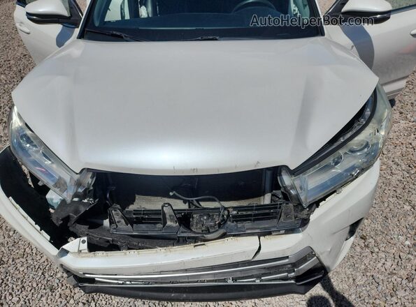 5TDZARFH5JS040689 2018 TOYOTA HIGHLANDER White Շարժիչի բաժամունքի տեսք