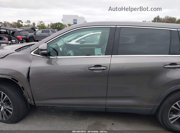 5TDZARFH6KS056594 2019 TOYOTA HIGHLANDER Gray Widok wnętrza 360 stopni