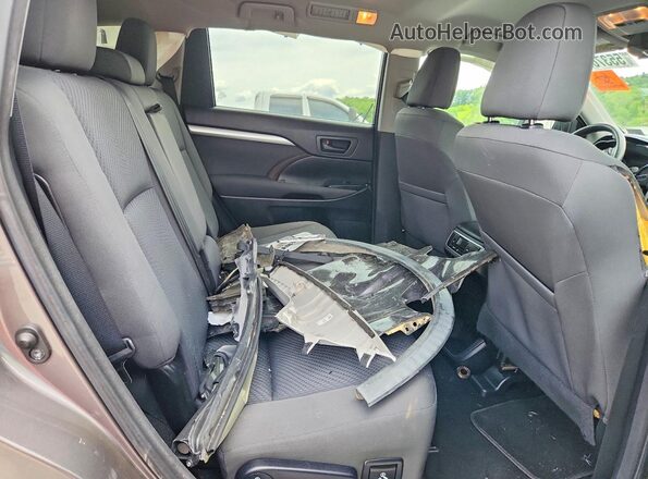 5TDZARFHXGS023007 2016 TOYOTA HIGHLANDER Gray Вид задньої частини салону
