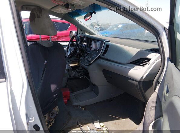 5TDZK3DC3GS757375 2016 TOYOTA SIENNA White Вид салону спереду