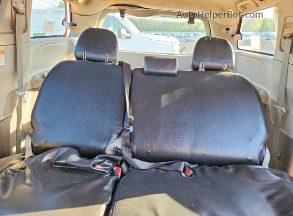 5TDZK3DC9GS756019 2016 TOYOTA SIENNA Желтый Вид задних сидений