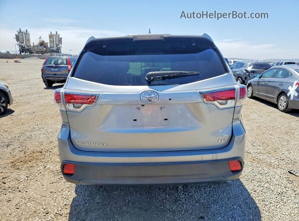 5TDZKRFH0GS159403 2016 TOYOTA HIGHLANDER Silver Հետևի տեսք