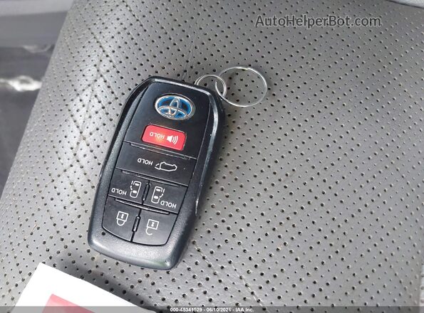 5TDZRKEC2NS088274 2022 TOYOTA SIENNA Белый Вид панели приборов