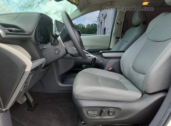 5TDZRKEC2RS209214 2024 TOYOTA SIENNA White Вид салону спереду