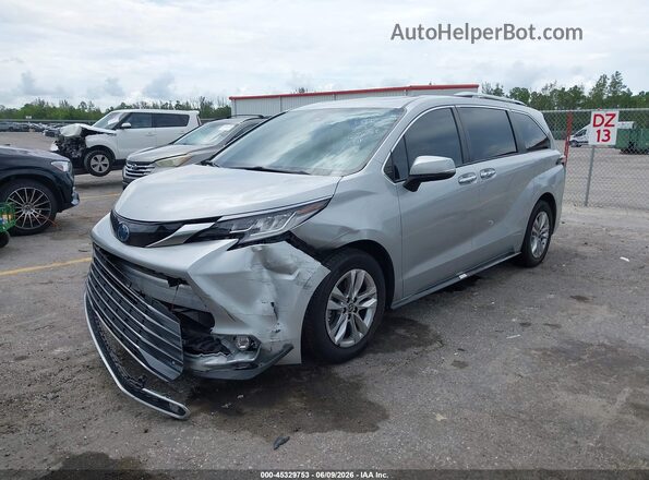 5TDZRKEC3NS075758 2022 TOYOTA SIENNA Silver წინა მარცხენა ხედი სამი მეოთხედიდან