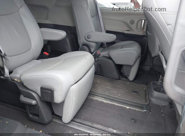5TDZRKEC3NS075758 2022 TOYOTA SIENNA Silver VIN კოდის სტიკერის ხედი