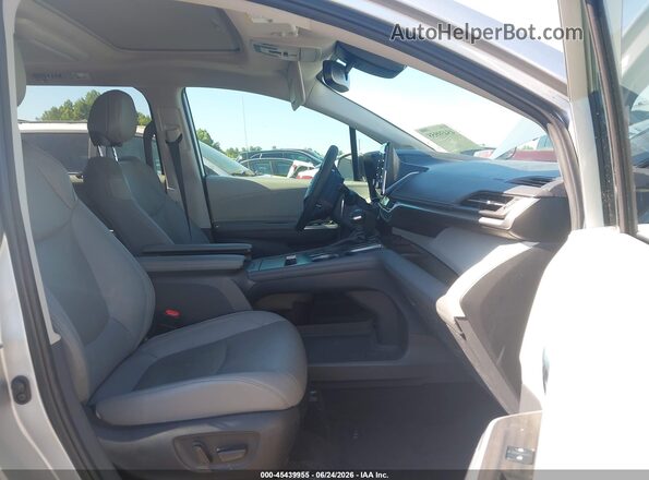 5TDZRKEC6NS123852 2022 TOYOTA SIENNA Silver Вид салону спереду