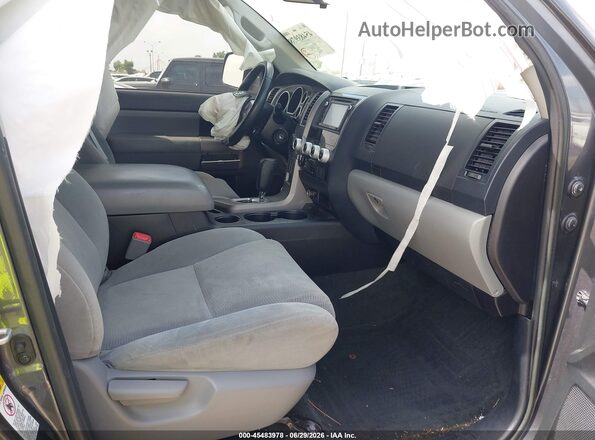 5TDZY5G16HS068095 2017 TOYOTA SEQUOIA Gray Սալոնի դիմացի տեսք