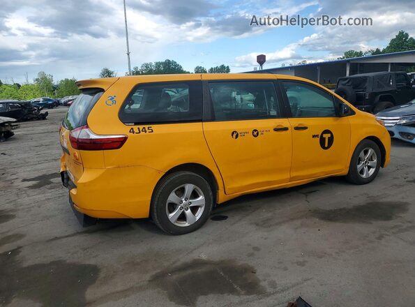 5TDZZ3DC6HS876342 2017 TOYOTA SIENNA Yellow 