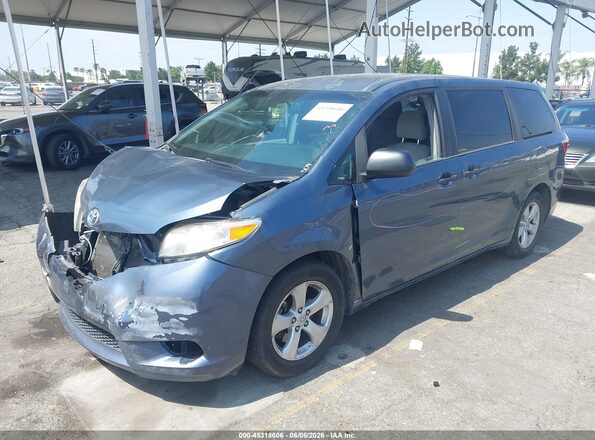 5TDZZ3DC8HS824307 2017 TOYOTA SIENNA Blue 